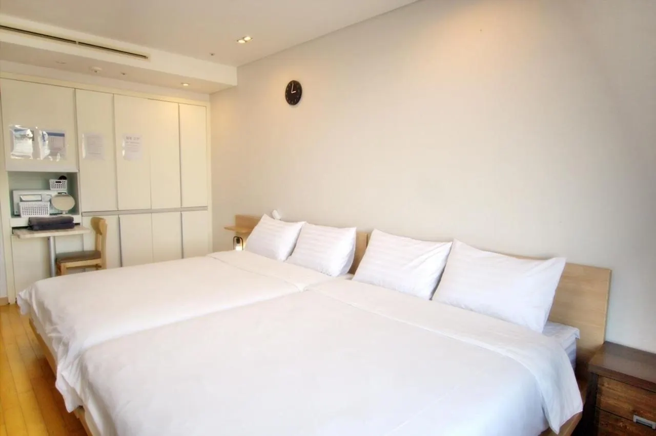 Incheon Airport Guesthouse Wisma tamu